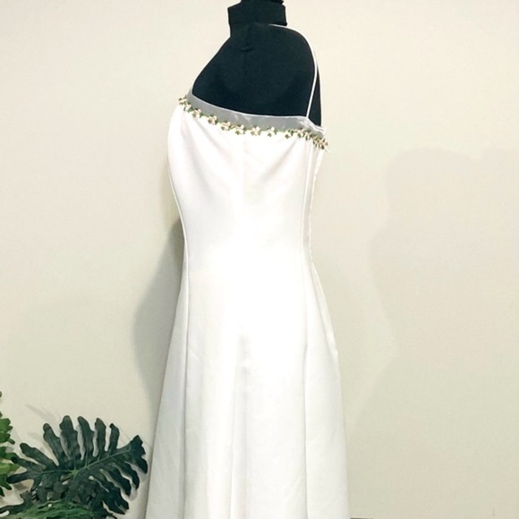 White Prom or Bridal Wedding Dress - Picture 6 of 16